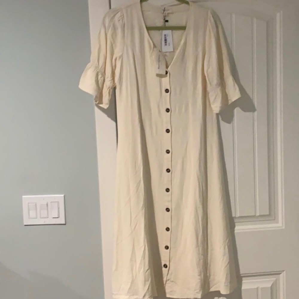 Wren & Ivory Dress. Size M. Midi dress.